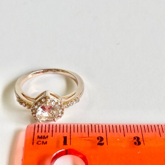 Cubic Zirconia Heart Cocktail Ring Size 9 Gold Tone Plated Solitaire - Picture 9 of 10
